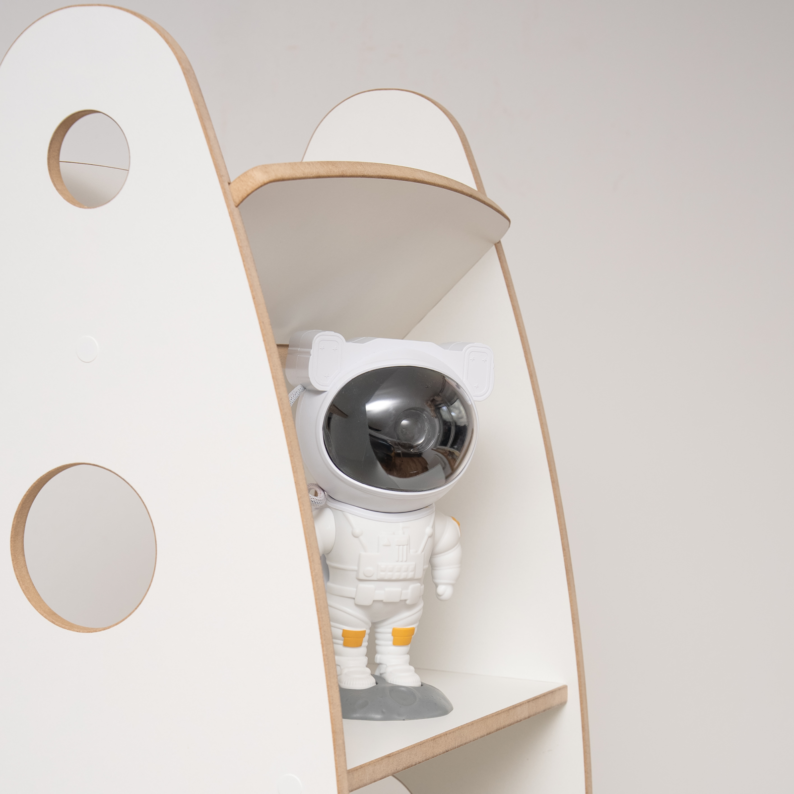 MAMOI® Libreria per bambini a forma di razzo, scaffale Montessori in legno, libreria con ripiani, organizzatore per libri e giocattoli, mobile ecologico per cameretta, 100 % ECO, Prodotto nell’UE