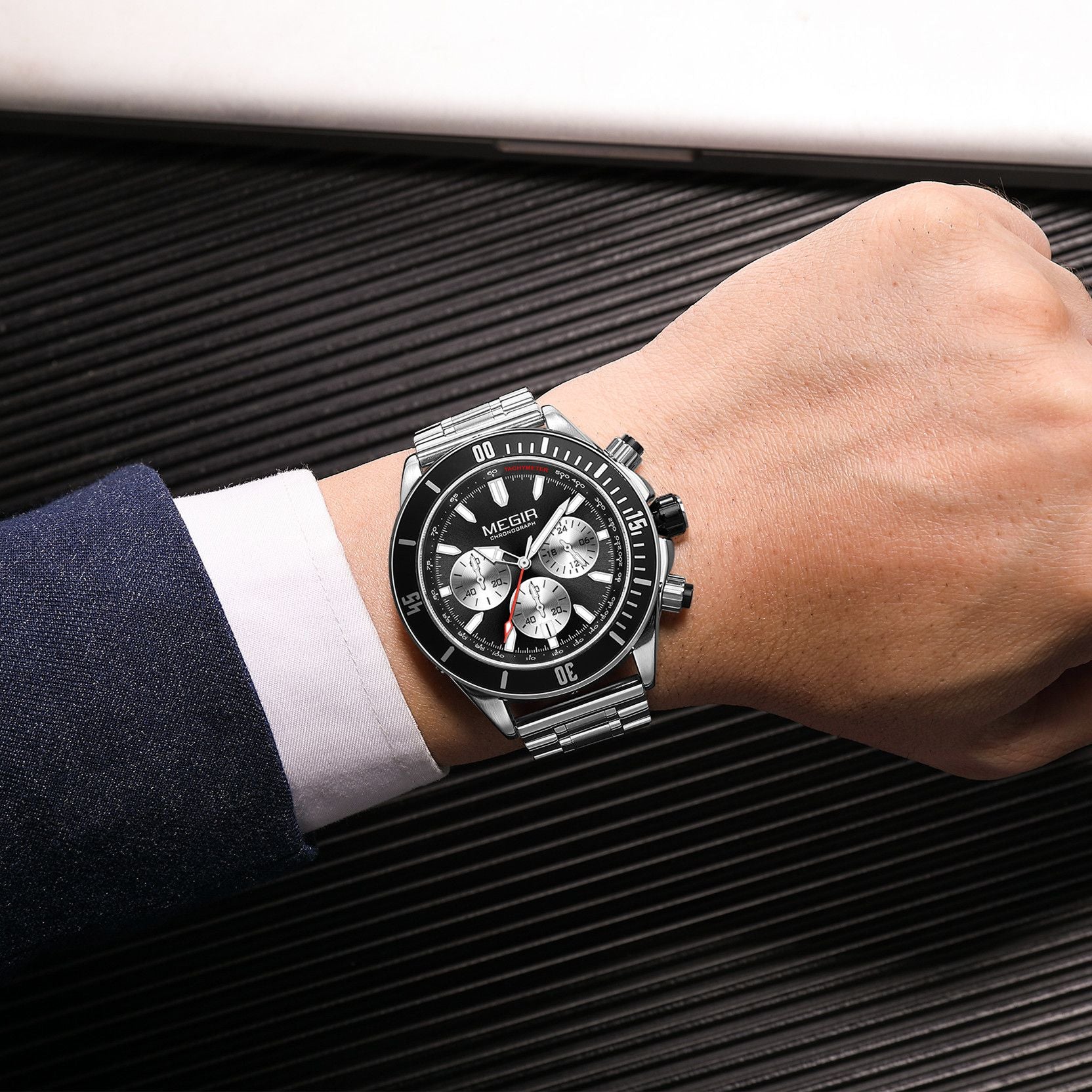 MEGIR Men Watch with Chronograph Fashion Quartz Military Waterproof Calendar Business Casual Wristwatches Clock Montre Homme 2226